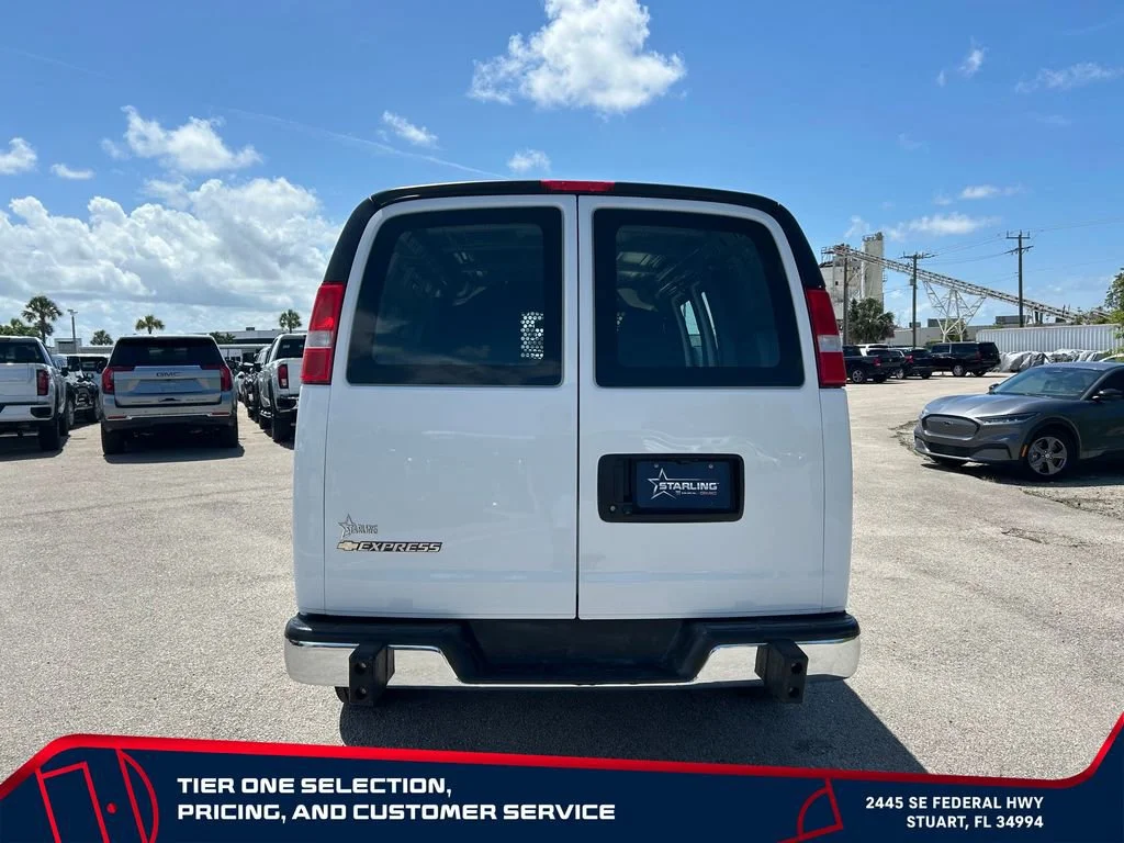 Used 2024 Summit White Chevrolet WT image 6