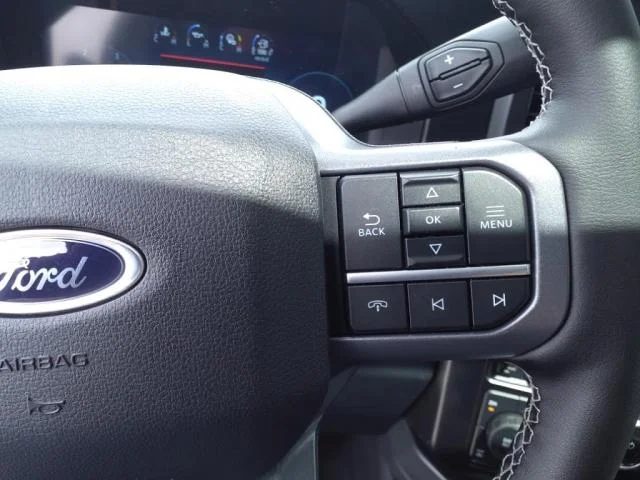 New 2025 Avalanche Ford LARIAT image 28