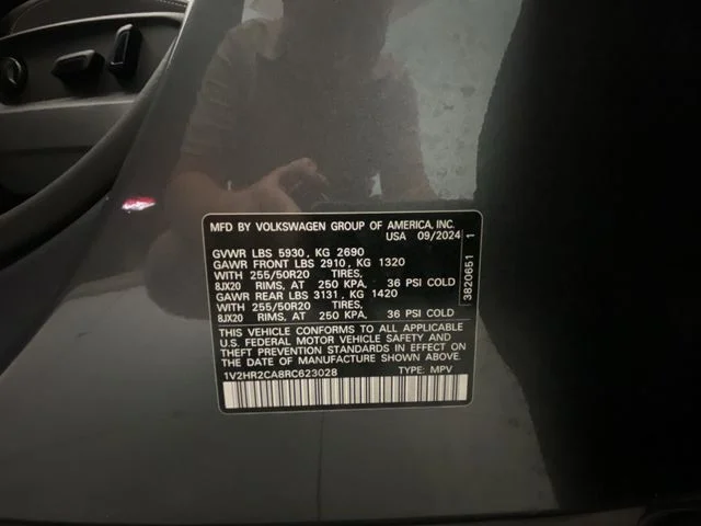 Used 2024 Gray Volkswagen 2.0T SE w/Technology image 27
