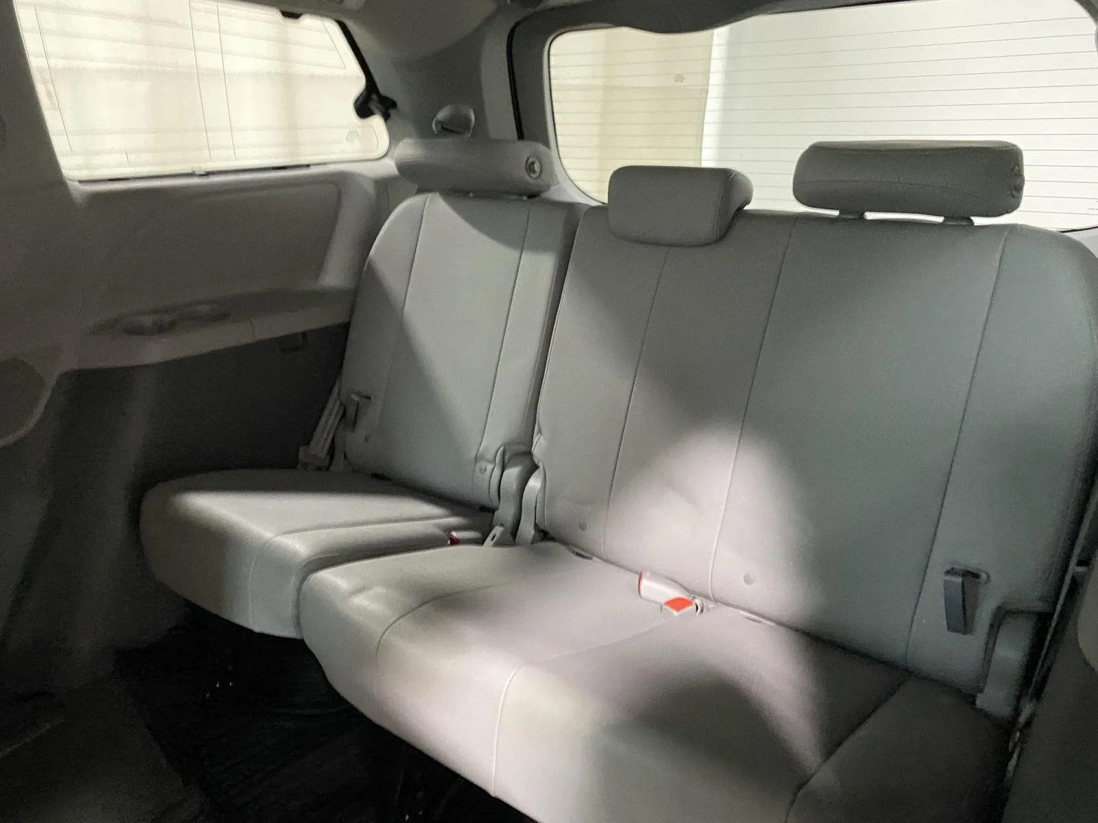 Used 2017 Predawn Gray Mica Toyota XLE image 18