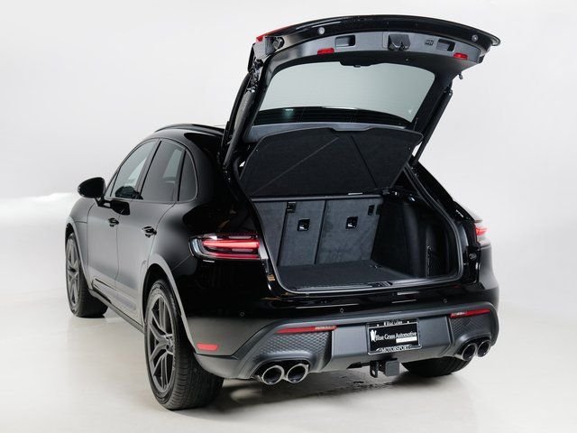 2025 Porsche Macan T - Photo 28