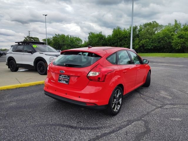 Used 2014 Red Ford SE image 7