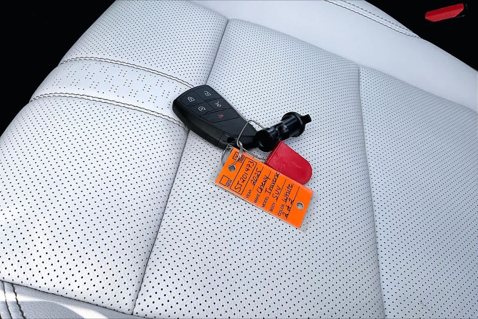 Used 2025 Iridescent Pearl Tricoat Chevrolet FWD High Country image 14
