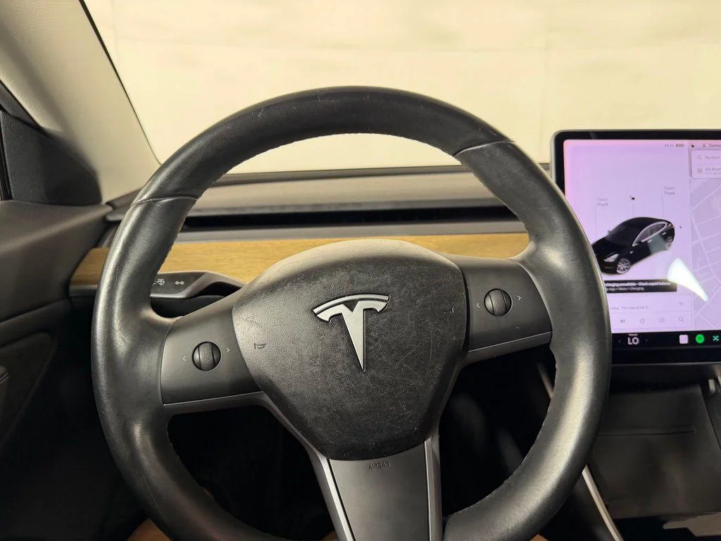 Used 2019 Solid Black Tesla Mid Range image 10