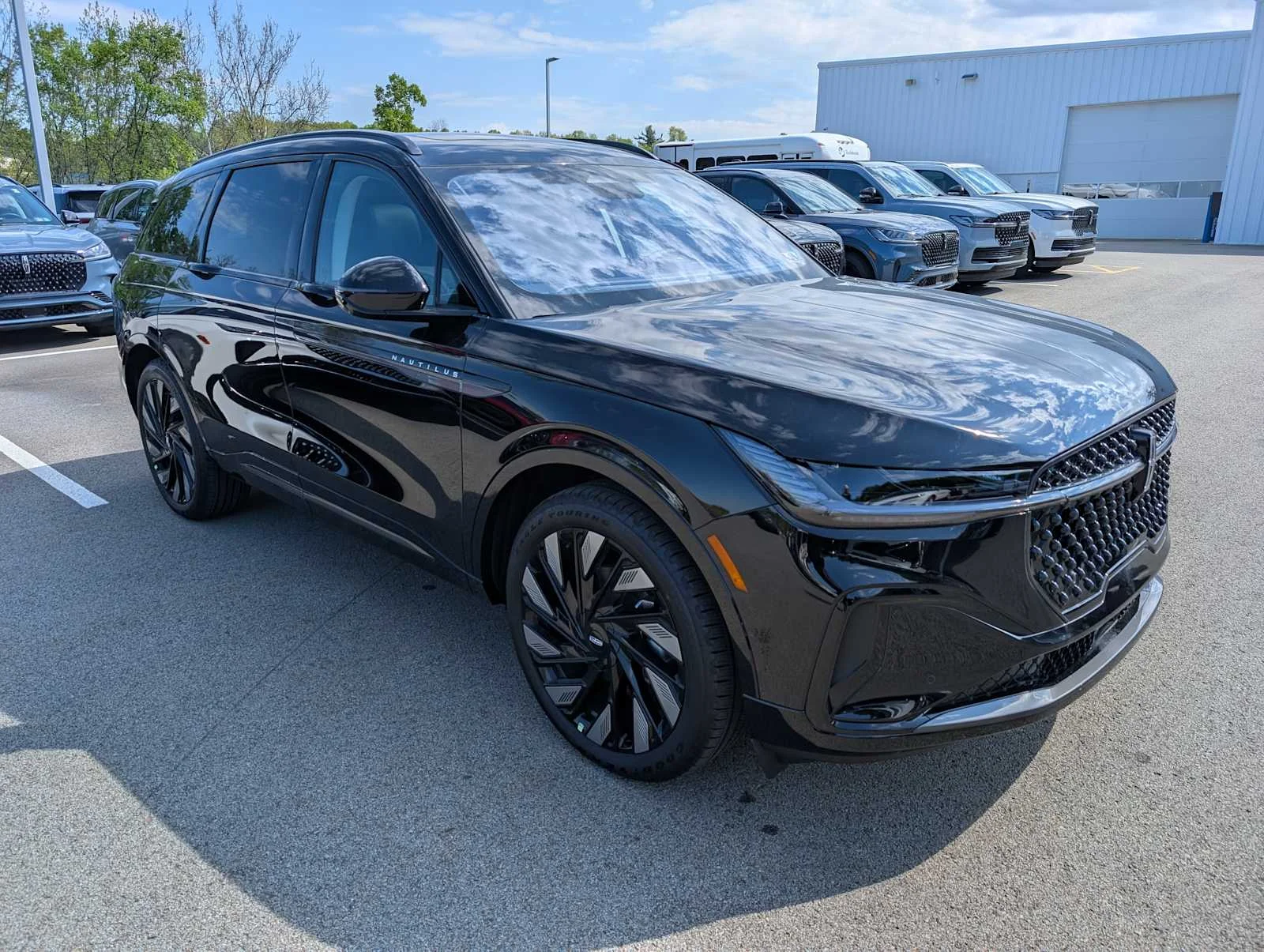 New 2026 Infinite Black Metallic Clearcoat Lincoln Reserve image 6