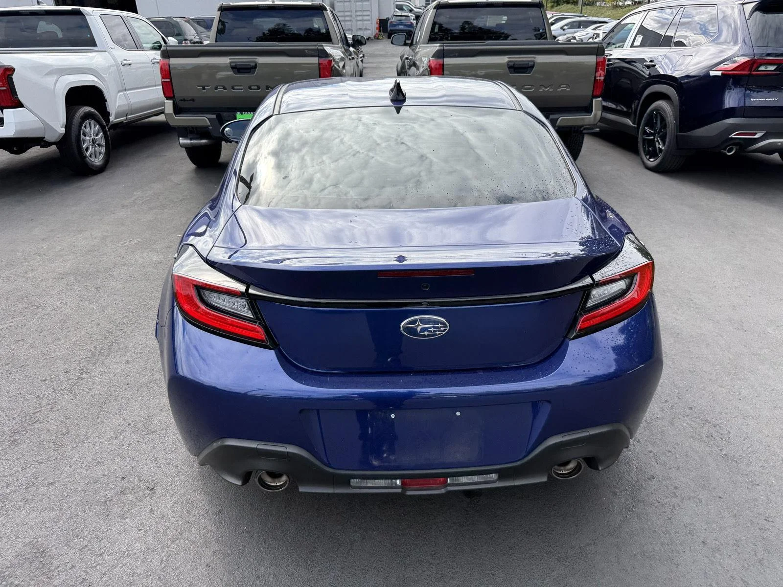 Used 2025 Sapphire Blue Pearl Subaru tS image 4