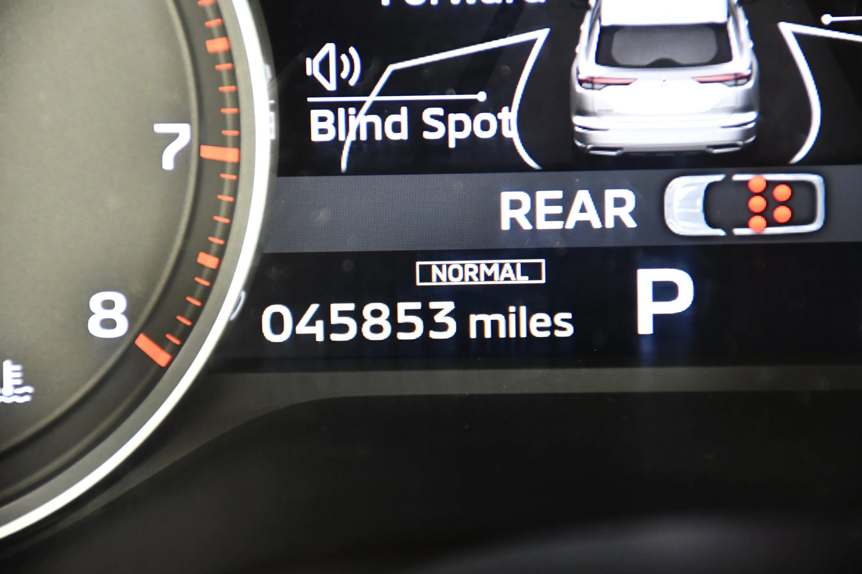 Certified Used 2023 White Diamond Mitsubishi SE image 17