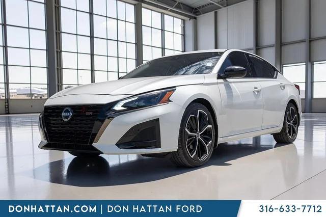 2025 Nissan Altima 2.5 SR