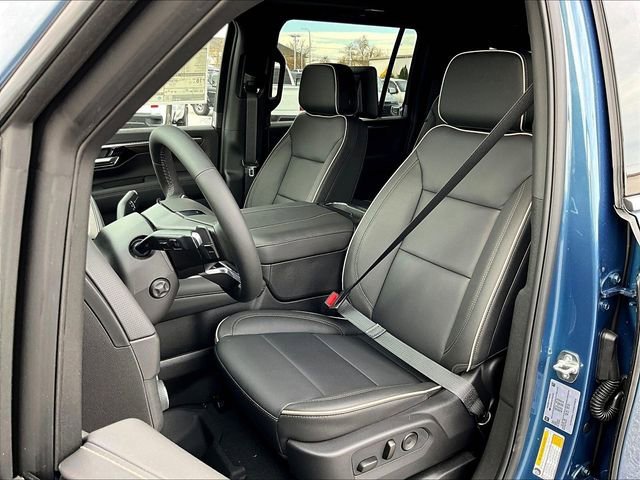 2026 Chevrolet Suburban Premier - Photo 9