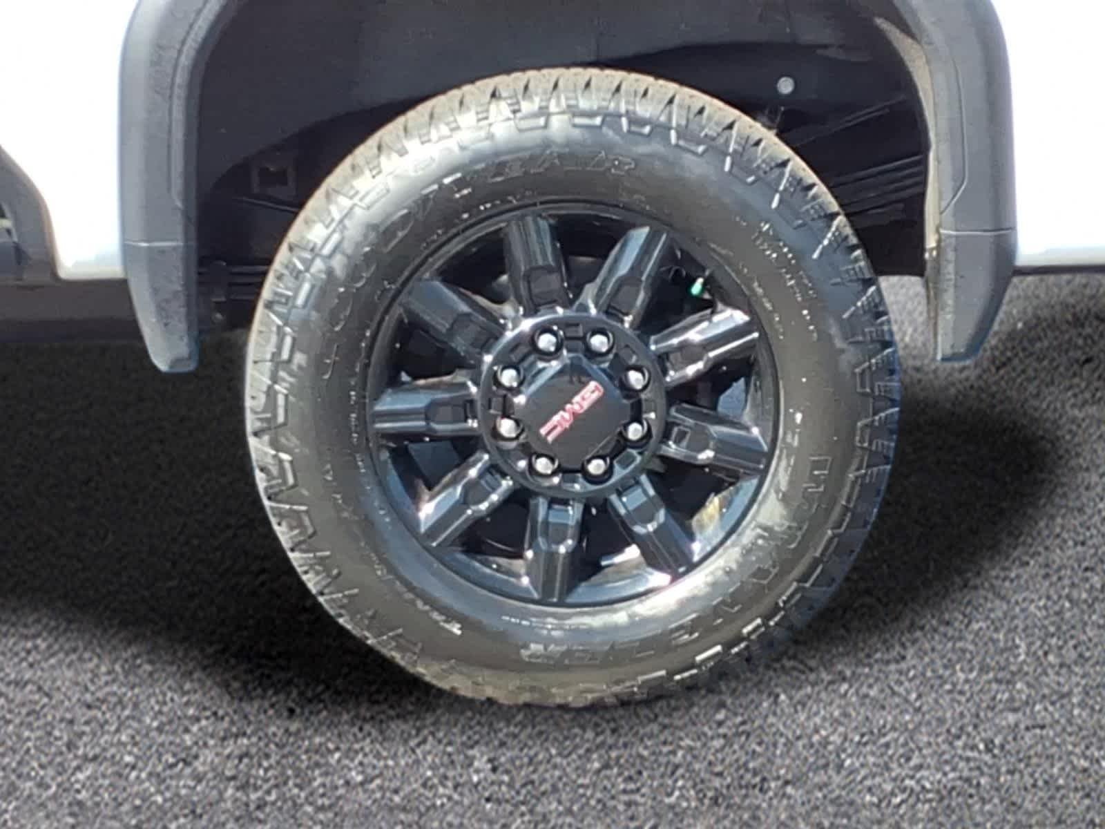 Used 2024 Summit White GMC AT4 image 3