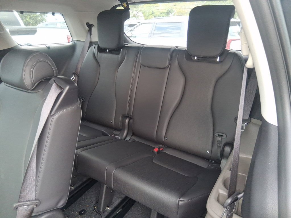 Used 2026  Kia EX image 17