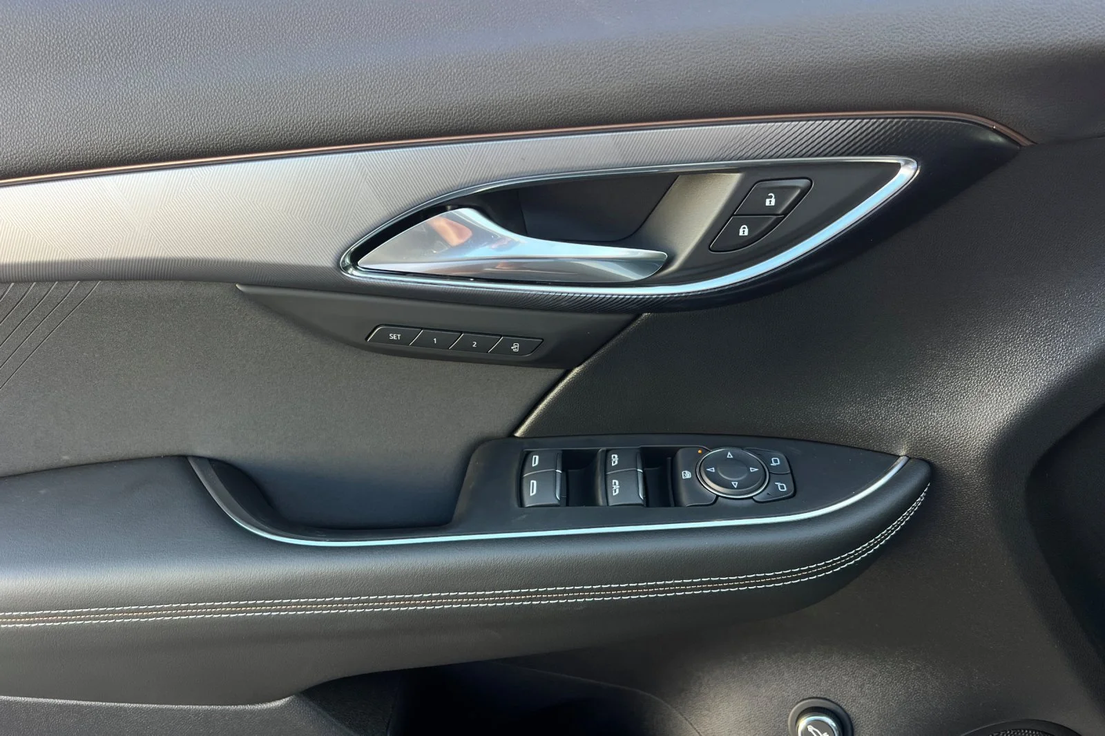 New 2026 Summit White Buick Sport Touring image 9