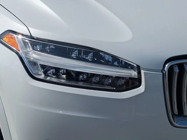 Certified Used 2022 Crystal White Metallic Volvo T6 Inscription image 11