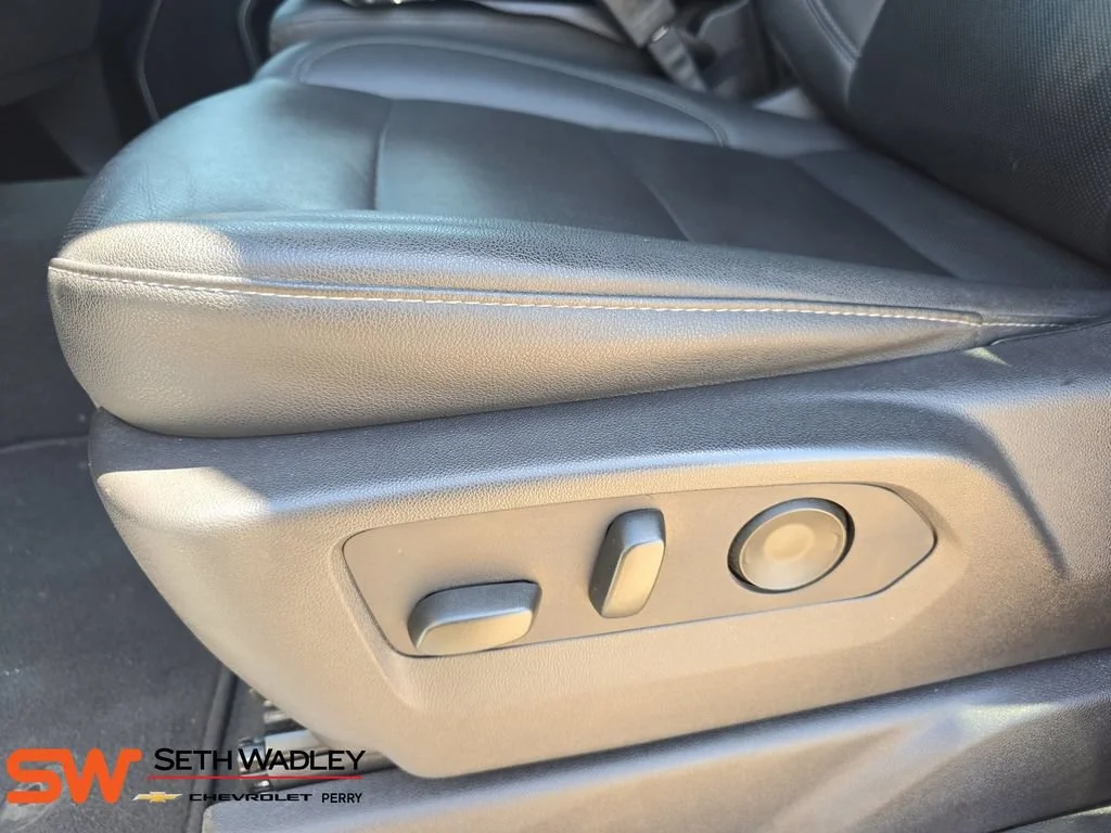 2025 GMC Sierra 1500 SLT - Photo 29