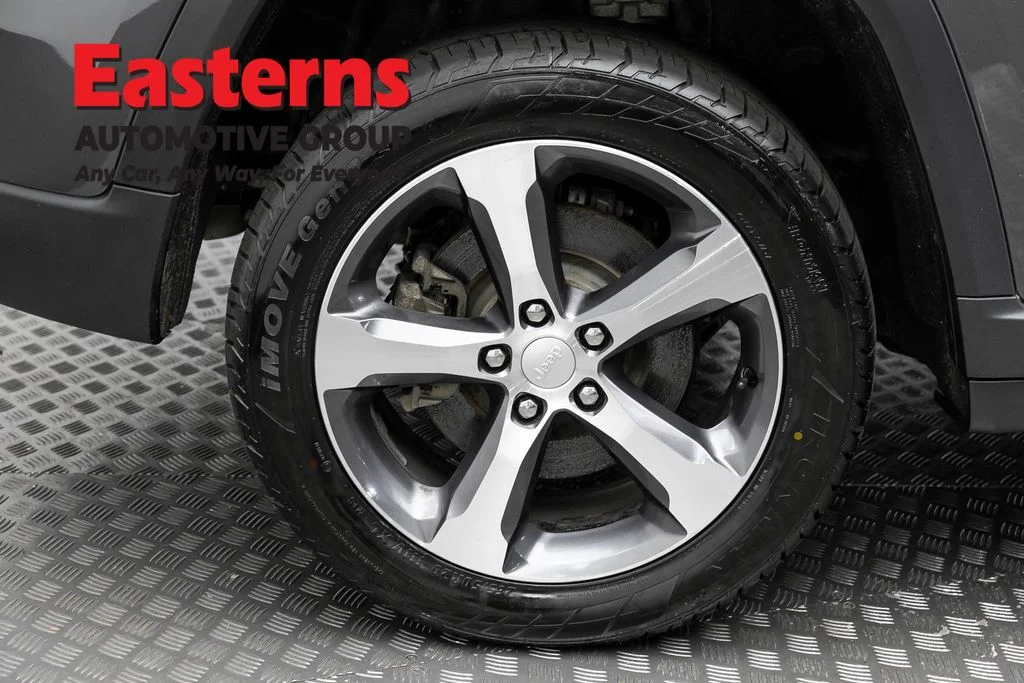 Used 2023 Gray Jeep 4xe image 33