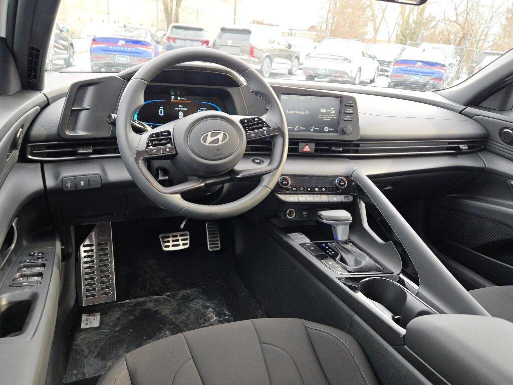 New 2026 White Hyundai SEL Sport image 17