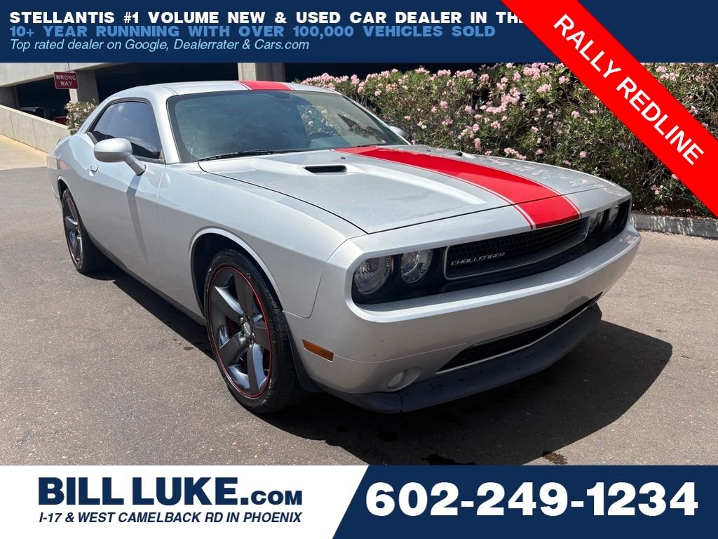 2012 Dodge Challenger SXT's photo