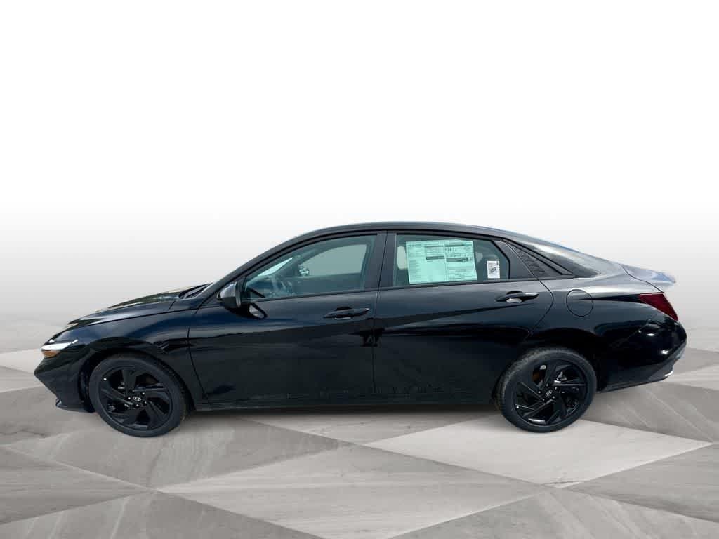 New 2026 Abyss Black Hyundai SEL Sport image 5