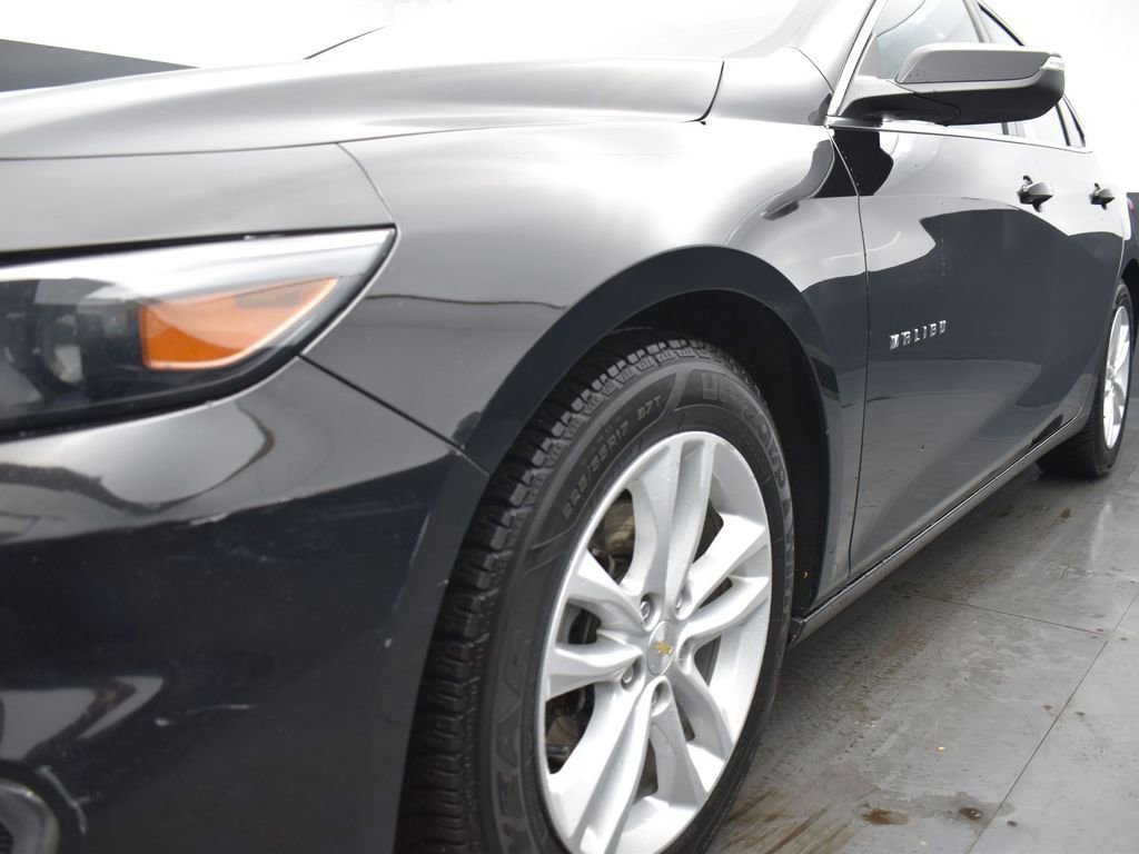 2017 CHEVROLET MALIBU - Image 33