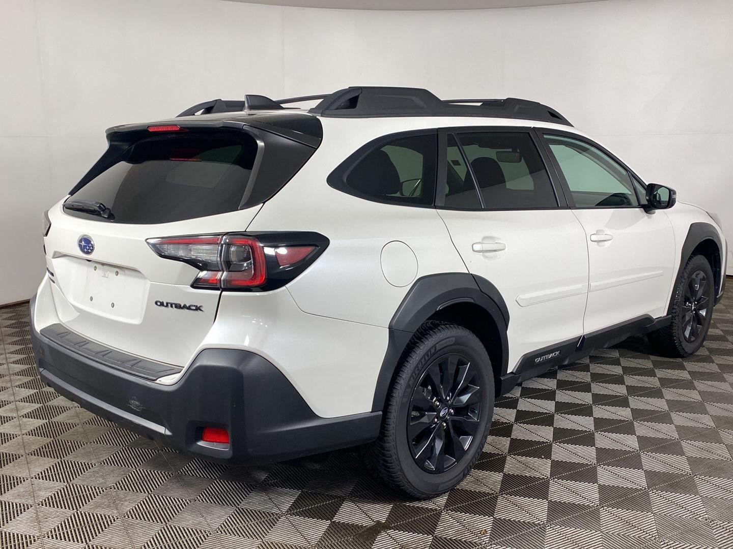 Used 2023 Crystal White Pearl Subaru Onyx Edition image 5