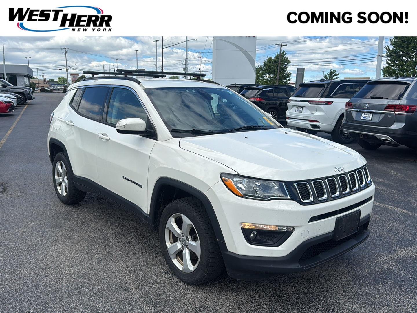 Used 2018 White Clearcoat Jeep Latitude image 1