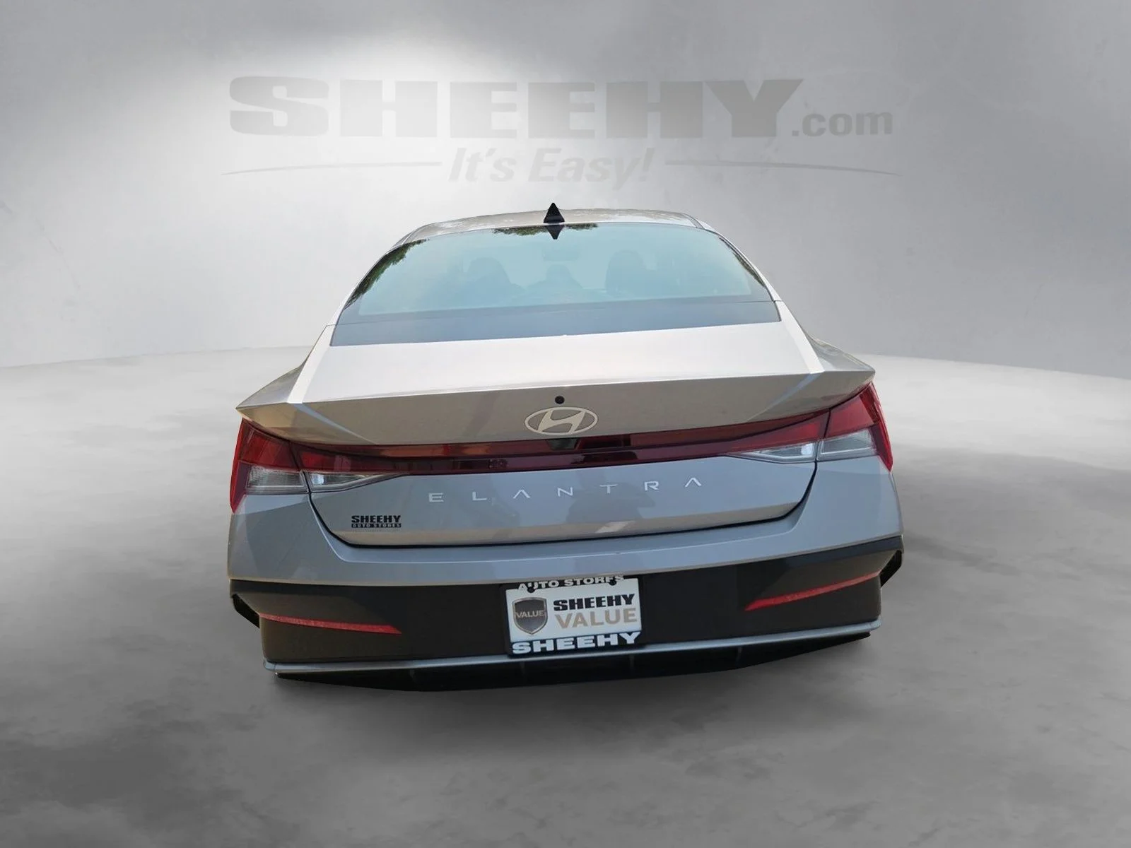 Used 2025  Hyundai SE image 10
