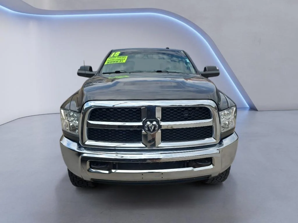 3C6UR5CL6JG415984