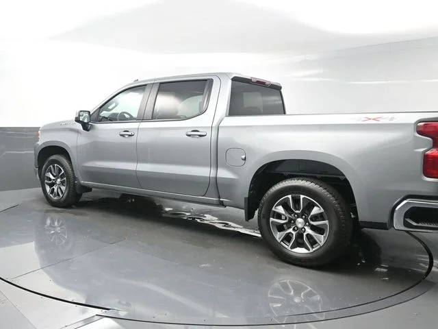 Used 2023 Gray Chevrolet LT image 5