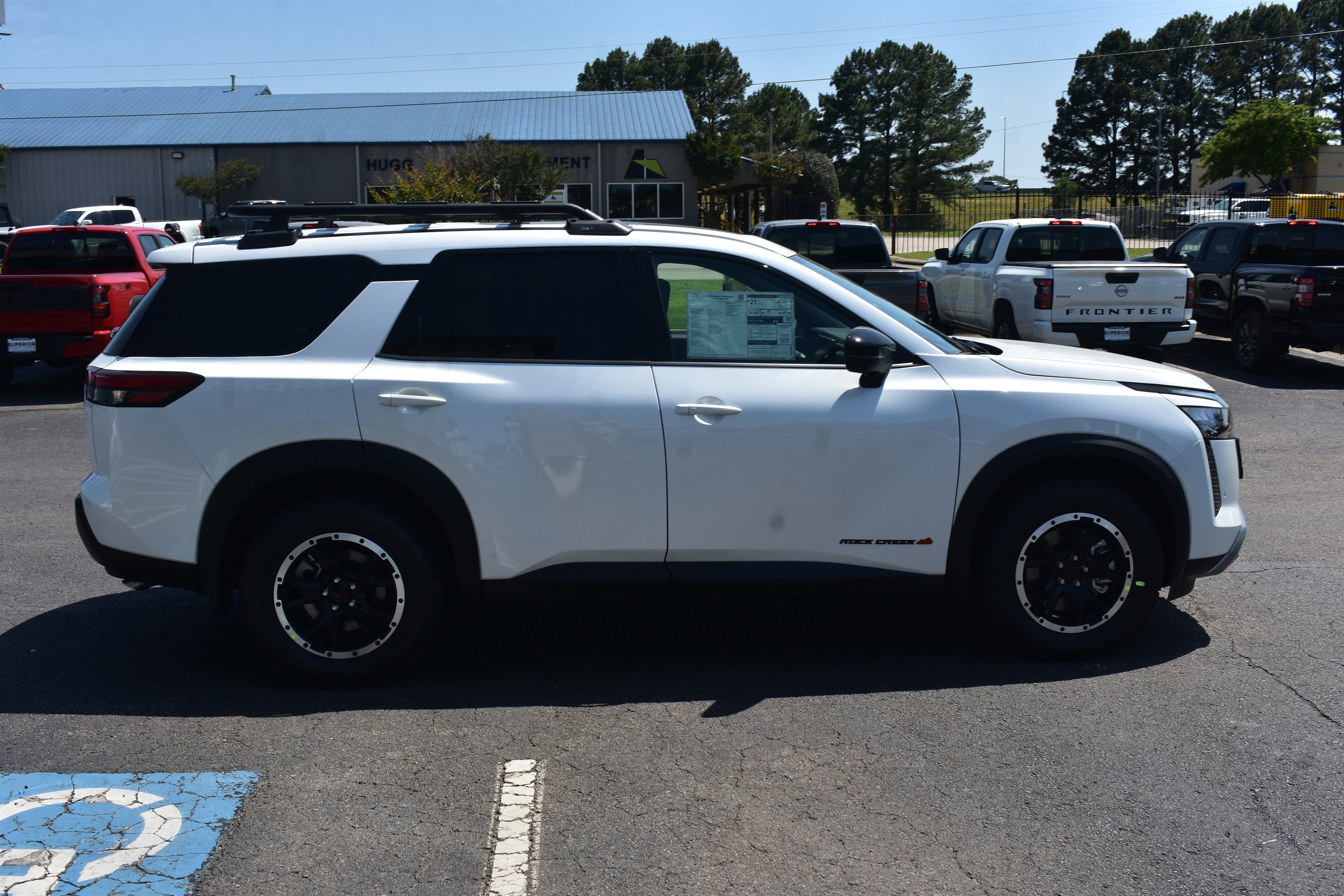 New 2026 Everest White Pearl TriCoat Nissan Rock Creek® image 4