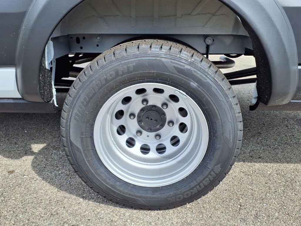 New 2027 Oxford White Ford Cargo Van image 9
