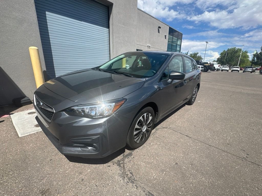 Used 2018 Gray Subaru 2.0i image 2