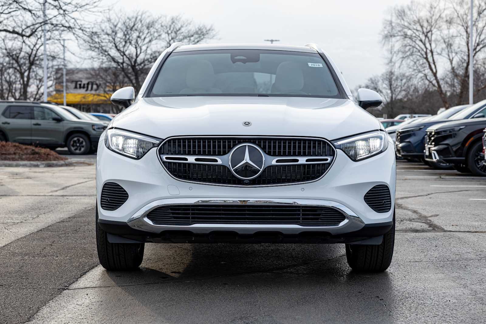 New 2026 Polar White Mercedes-Benz GLC 300 image 2