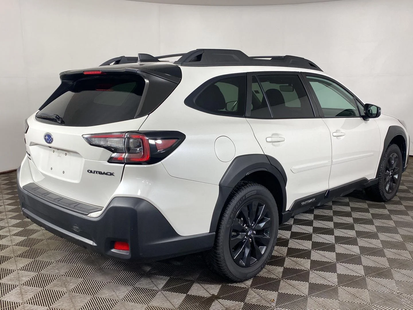 Used 2023 Crystal White Pearl Subaru Onyx Edition image 5