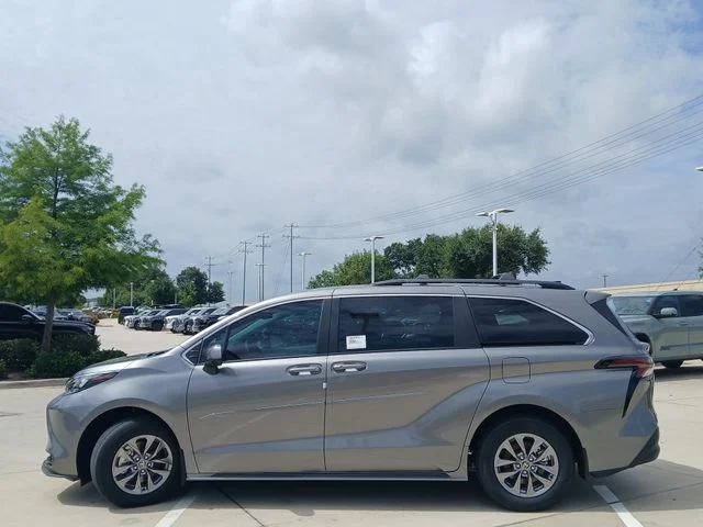 New 2026  Toyota LE image 7