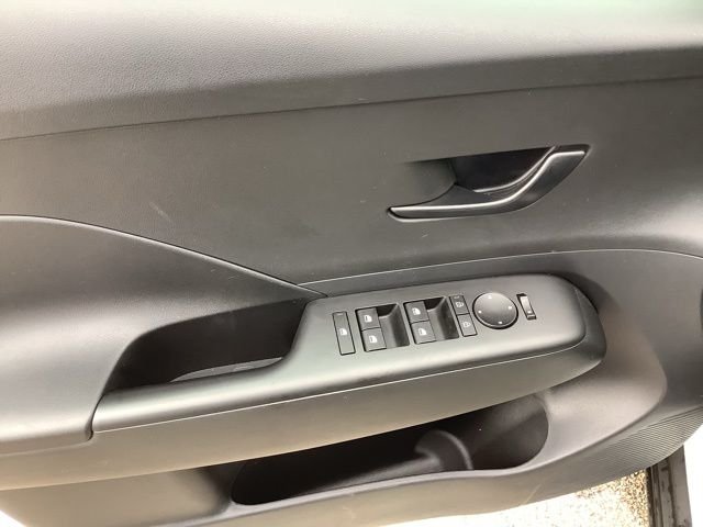 2026 Hyundai Kona SE - Photo 52