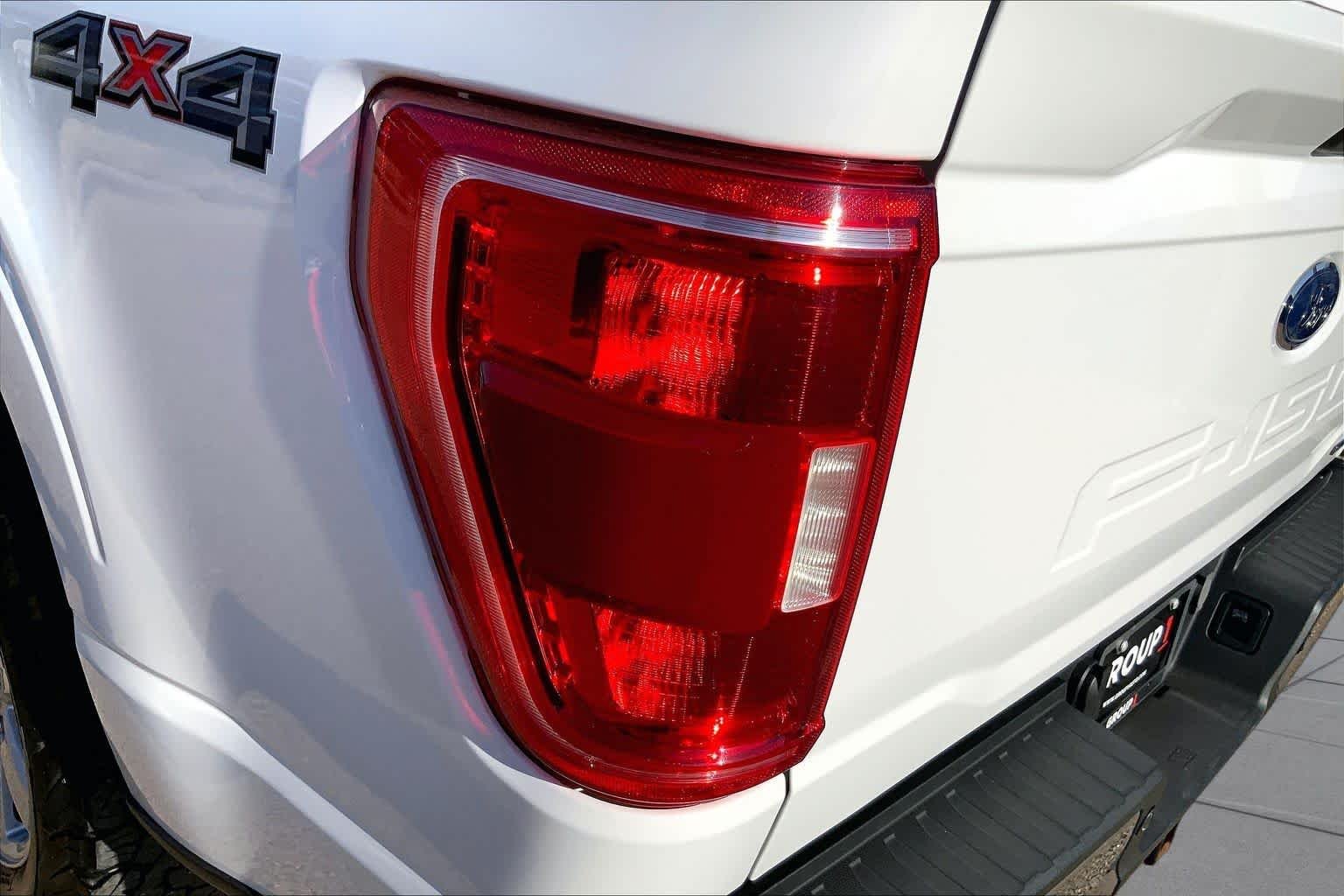Used 2023 Oxford White Ford XLT image 29