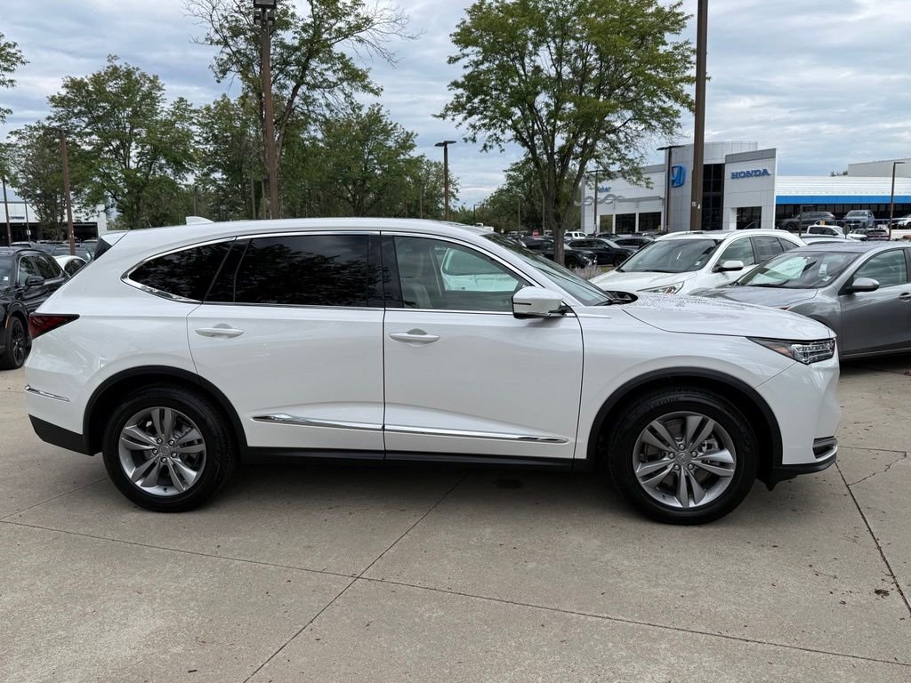 Used 2026 Solar Silver Metallic Acura Base image 6
