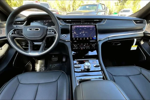 2025 Jeep Grand Cherokee Overland - Photo 6