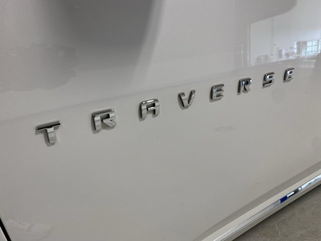 Used 2021 Iridescent Pearl Tricoat Chevrolet Premier image 32