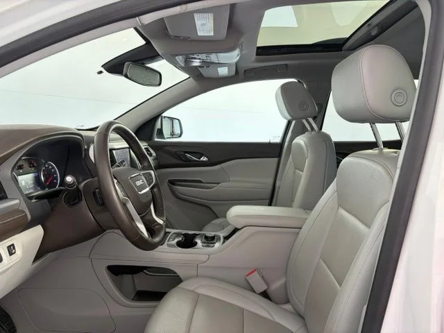 Used 2023 White GMC SLT image 11