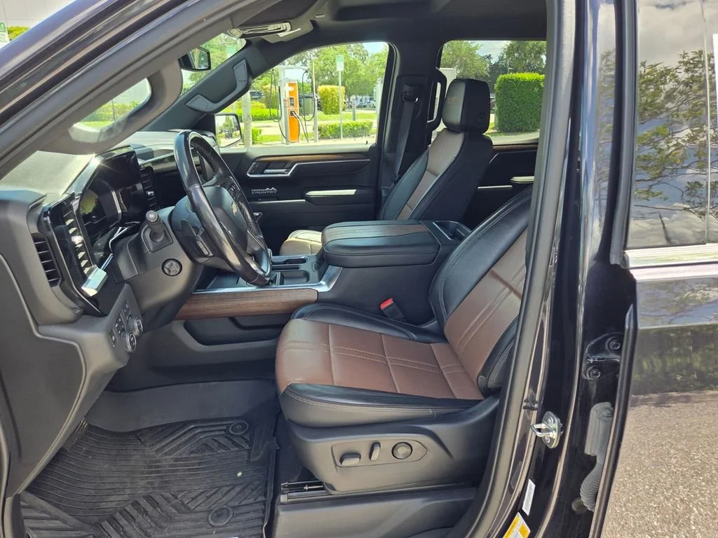 2023 Chevrolet Silverado 1500 High Country - Photo 11
