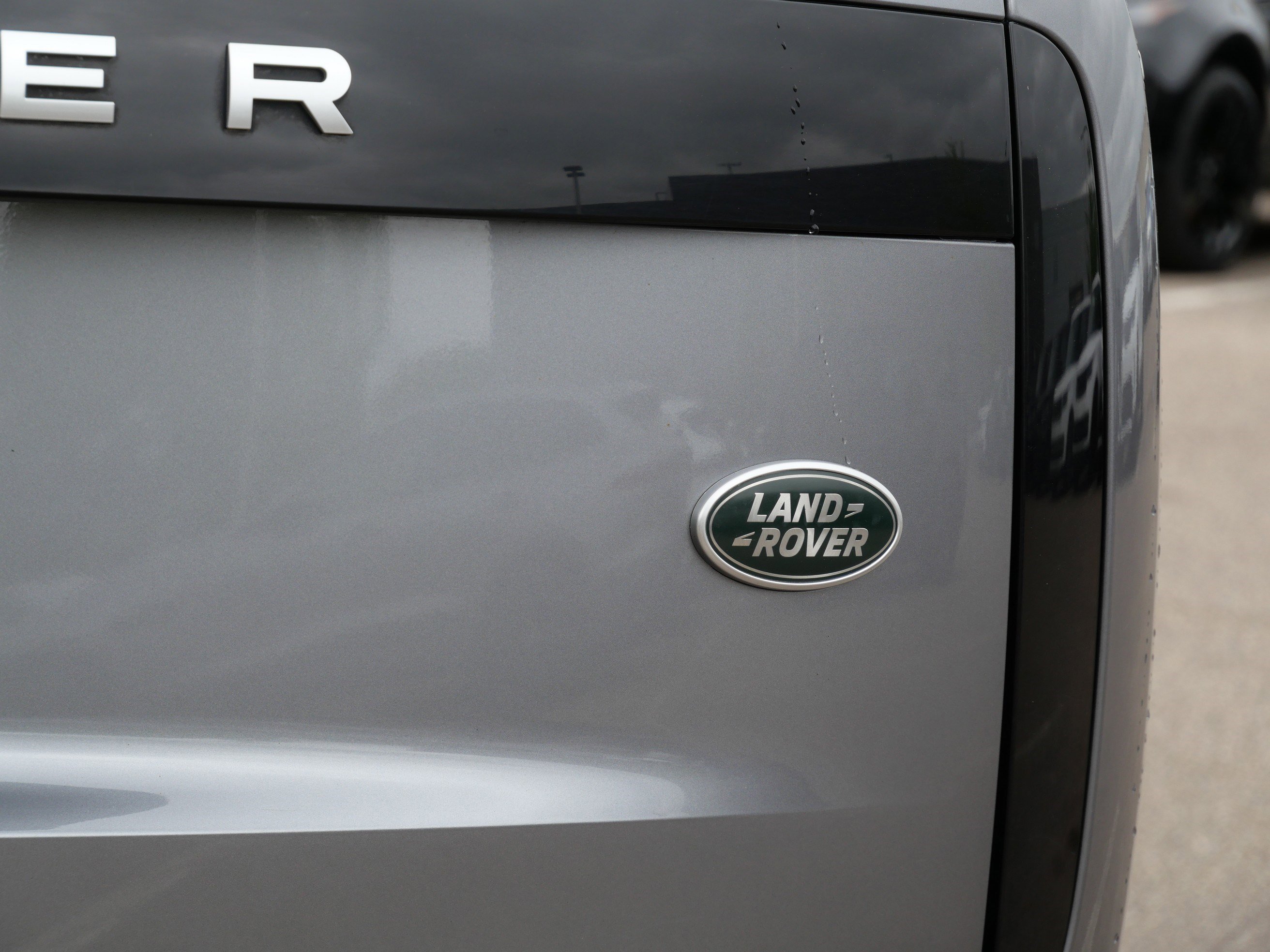 Certified Used 2023 EIGER GREY Land Rover Autobiography image 11