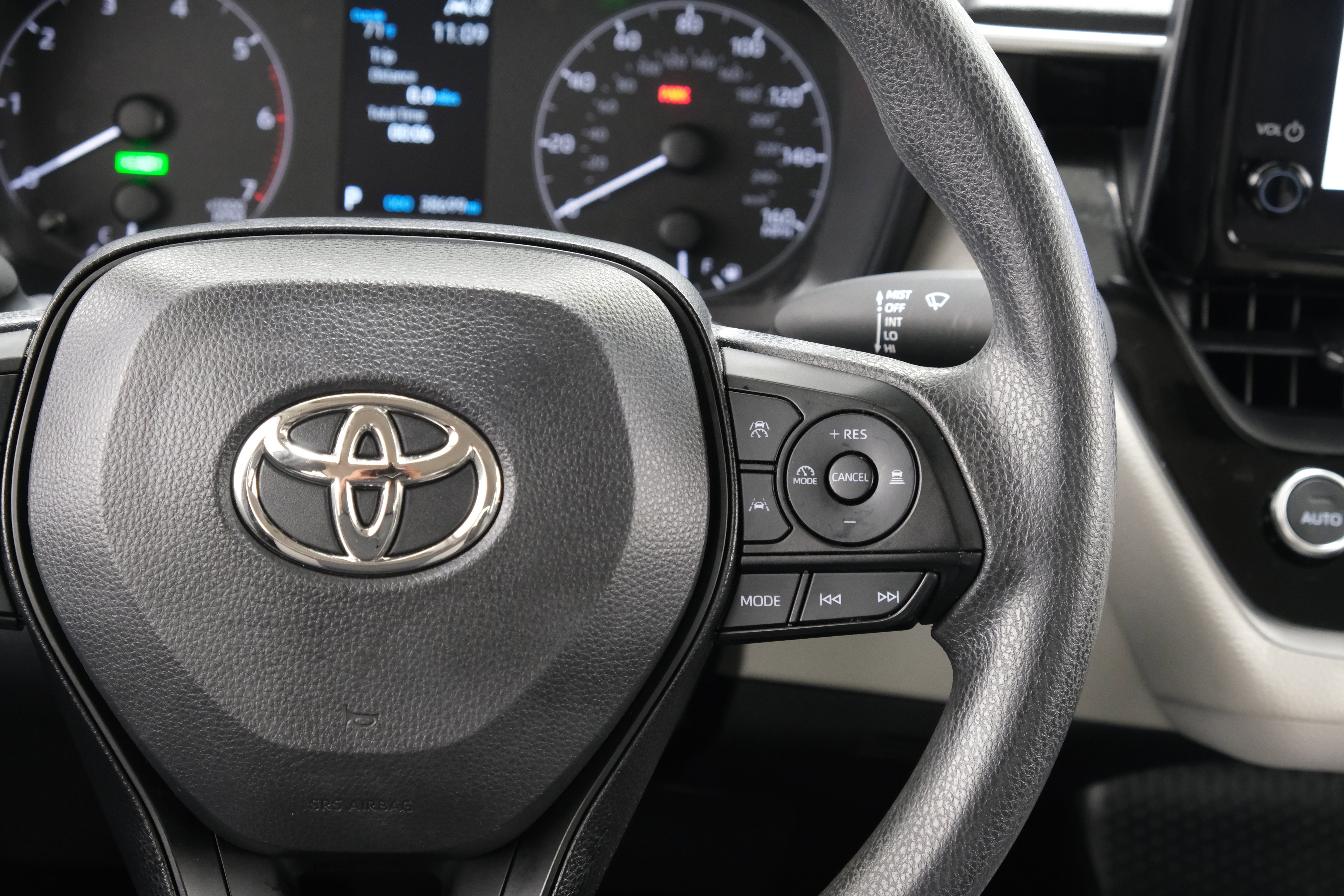 2024 Toyota Corolla LE - Photo 14