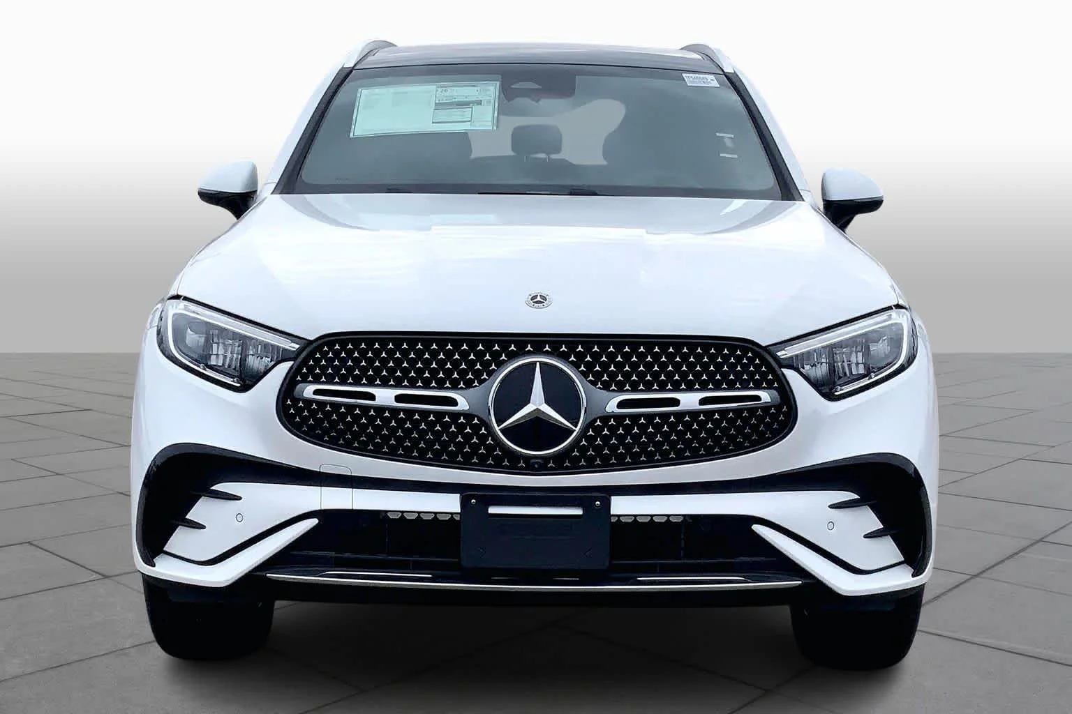 New 2026 MANUFAKTUR Moonlight White Metallic Mercedes-Benz GLC 300 image 3