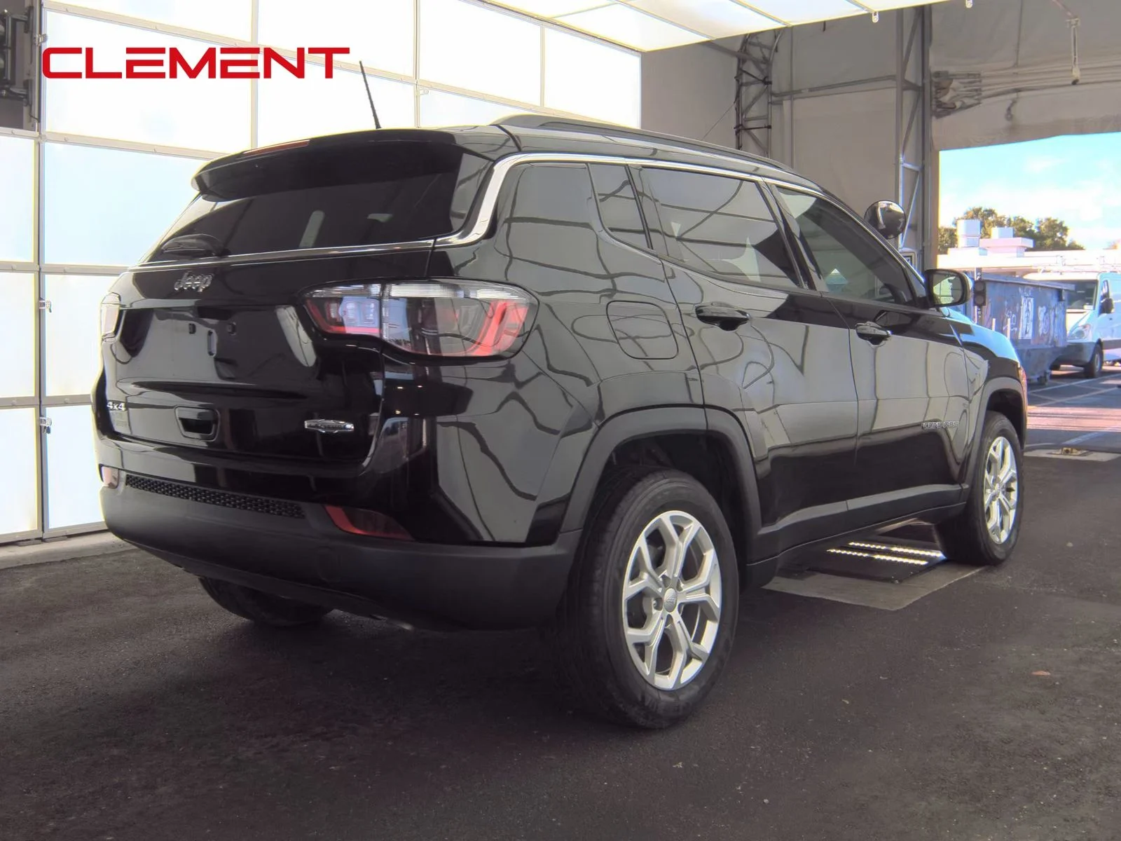 Used 2024 Black Jeep Latitude image 6