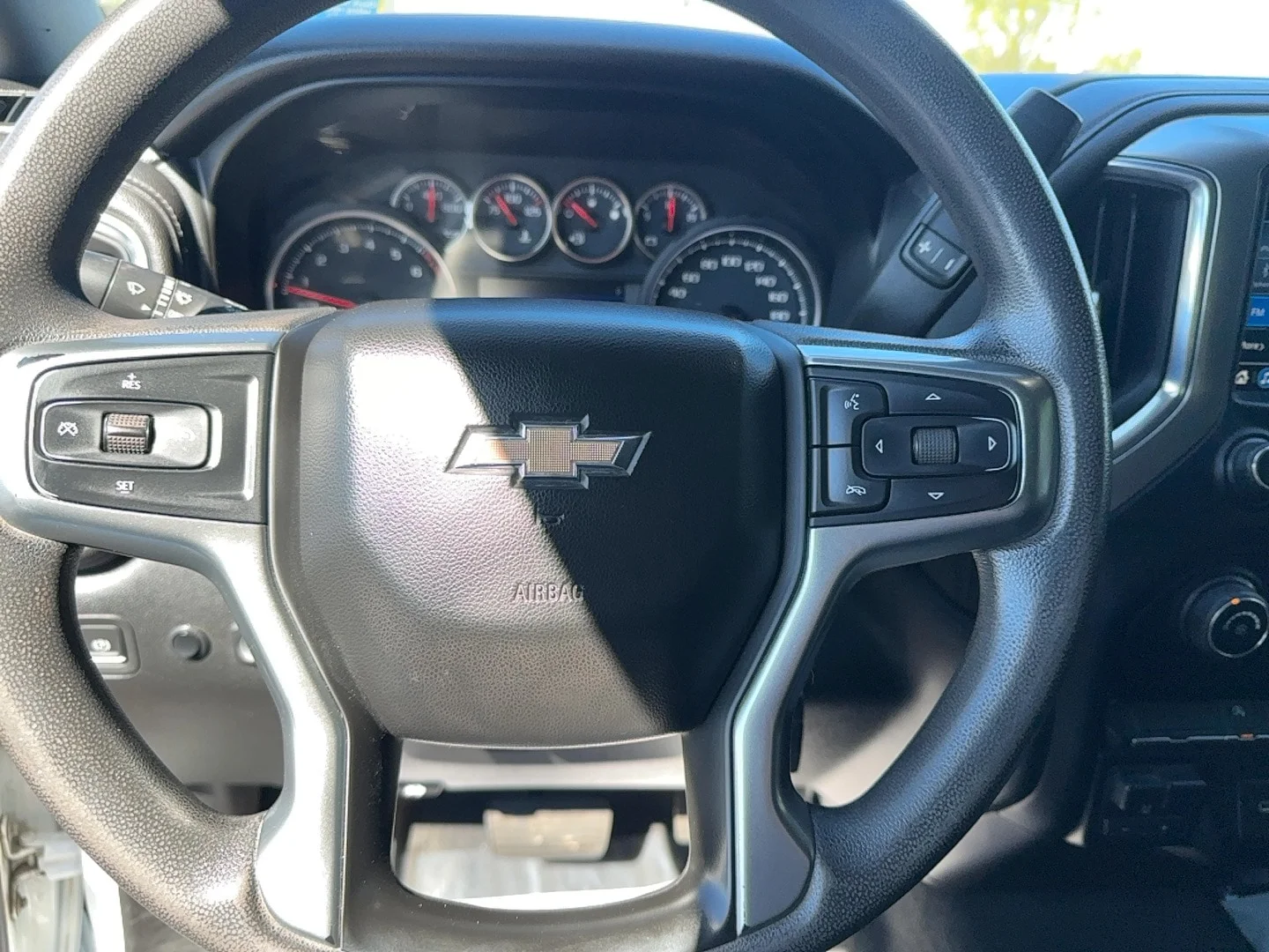 Used 2019 White Chevrolet LT image 13