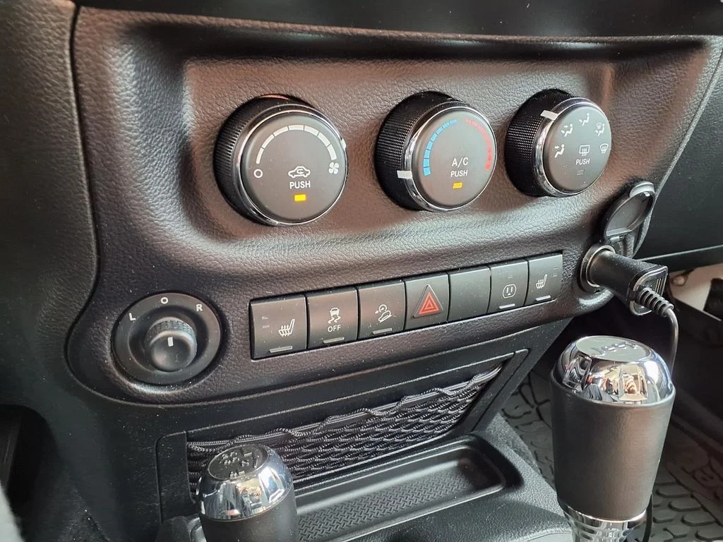 Used 2017 White Jeep Sport image 10
