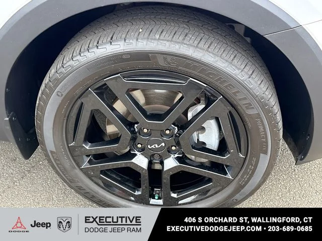 Used 2024 White Kia SX X-Line image 7