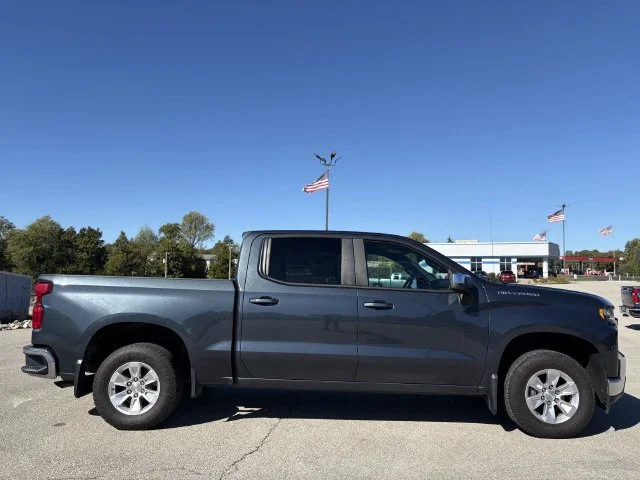 Used 2020 Gray Chevrolet LT image 23