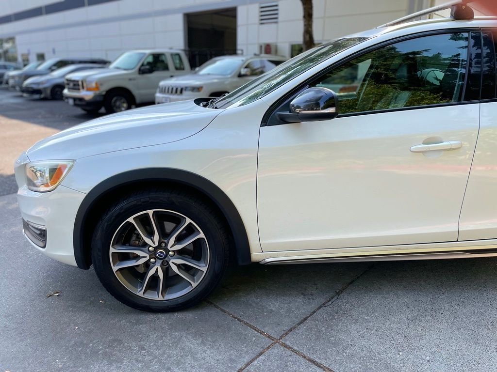 Used 2015 Crystal White Pearl Volvo T5 image 7